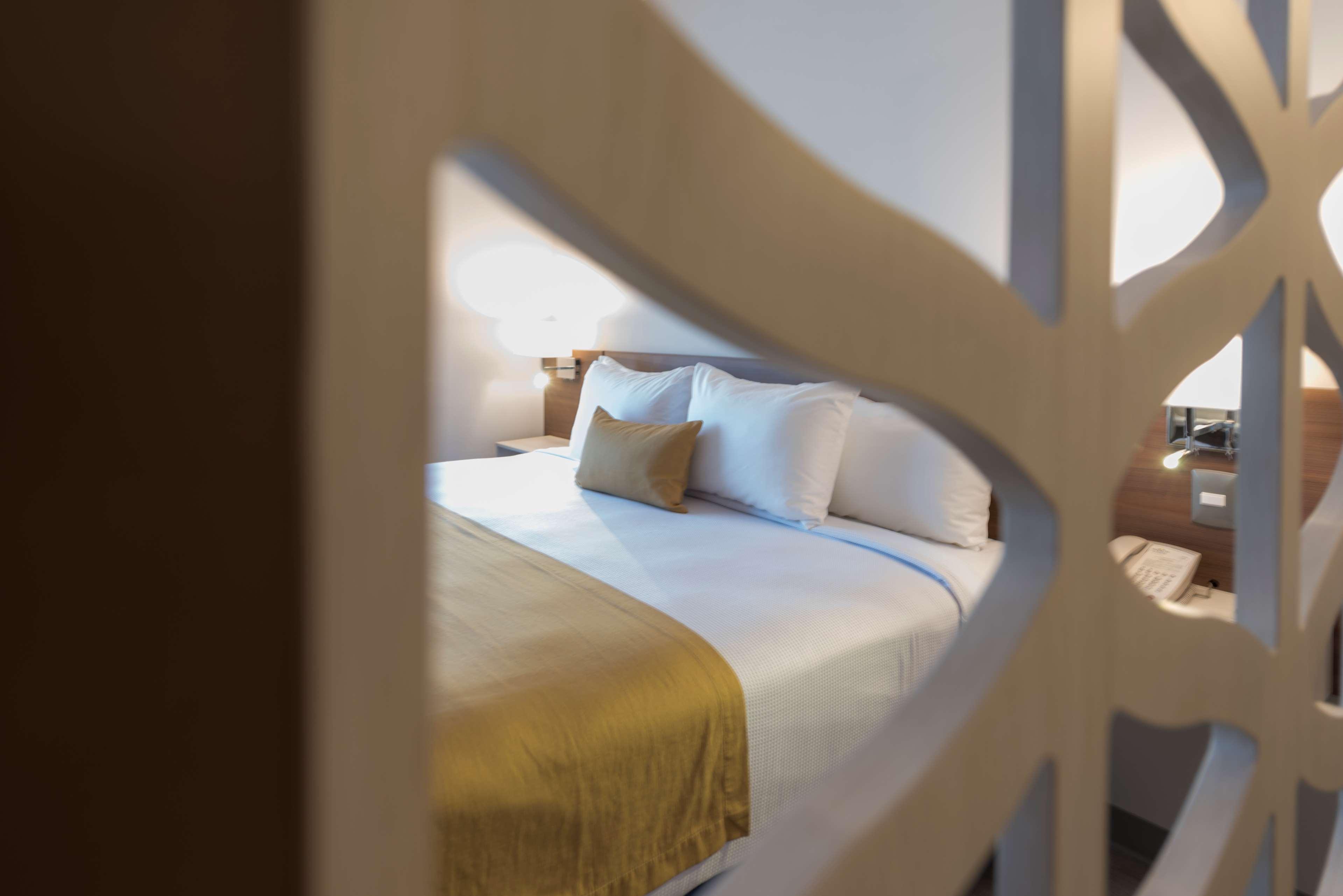 Microtel Inn & Suites By Wyndham San Luis Potosí Extérieur photo