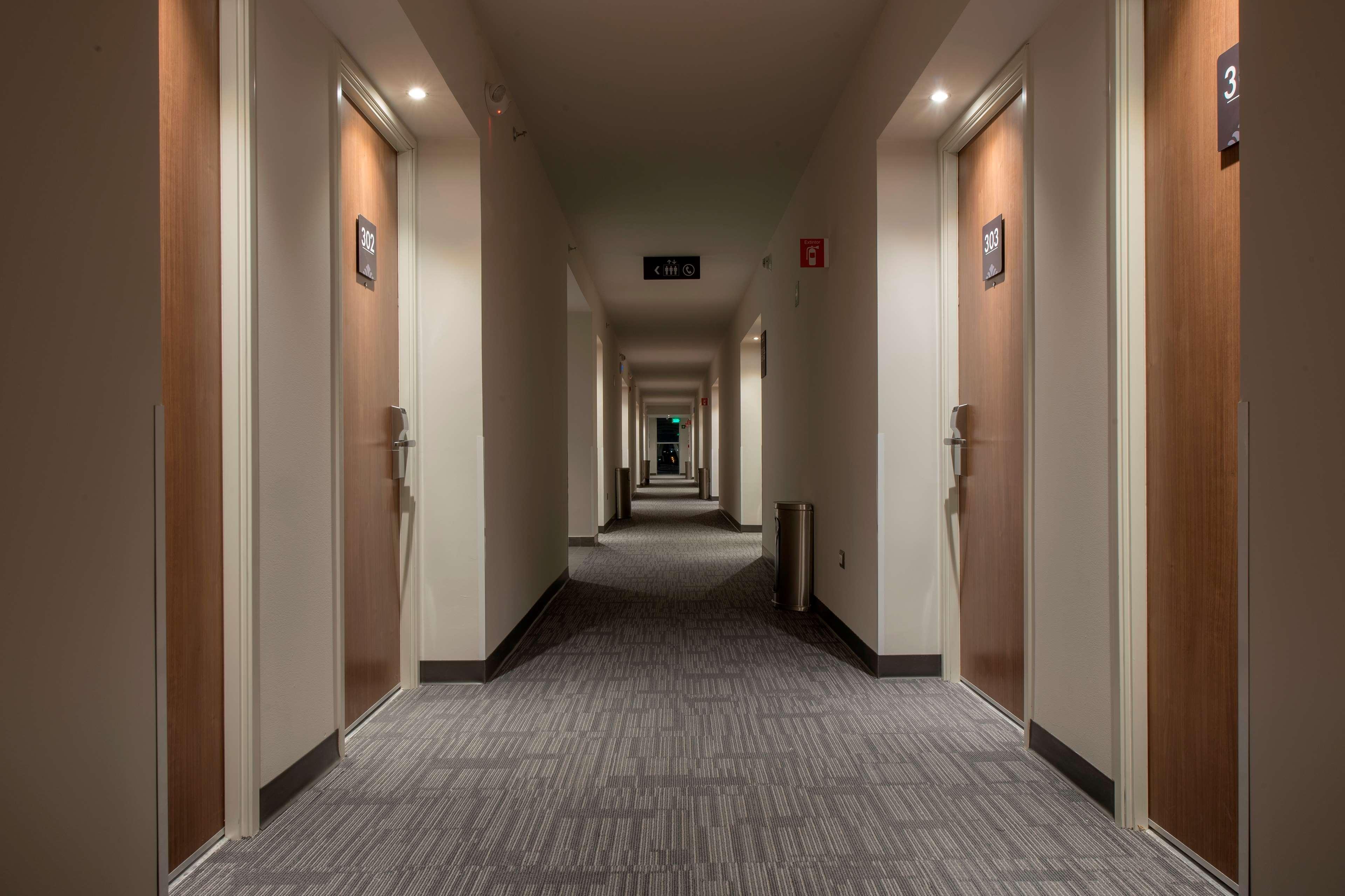 Microtel Inn & Suites By Wyndham San Luis Potosí Extérieur photo