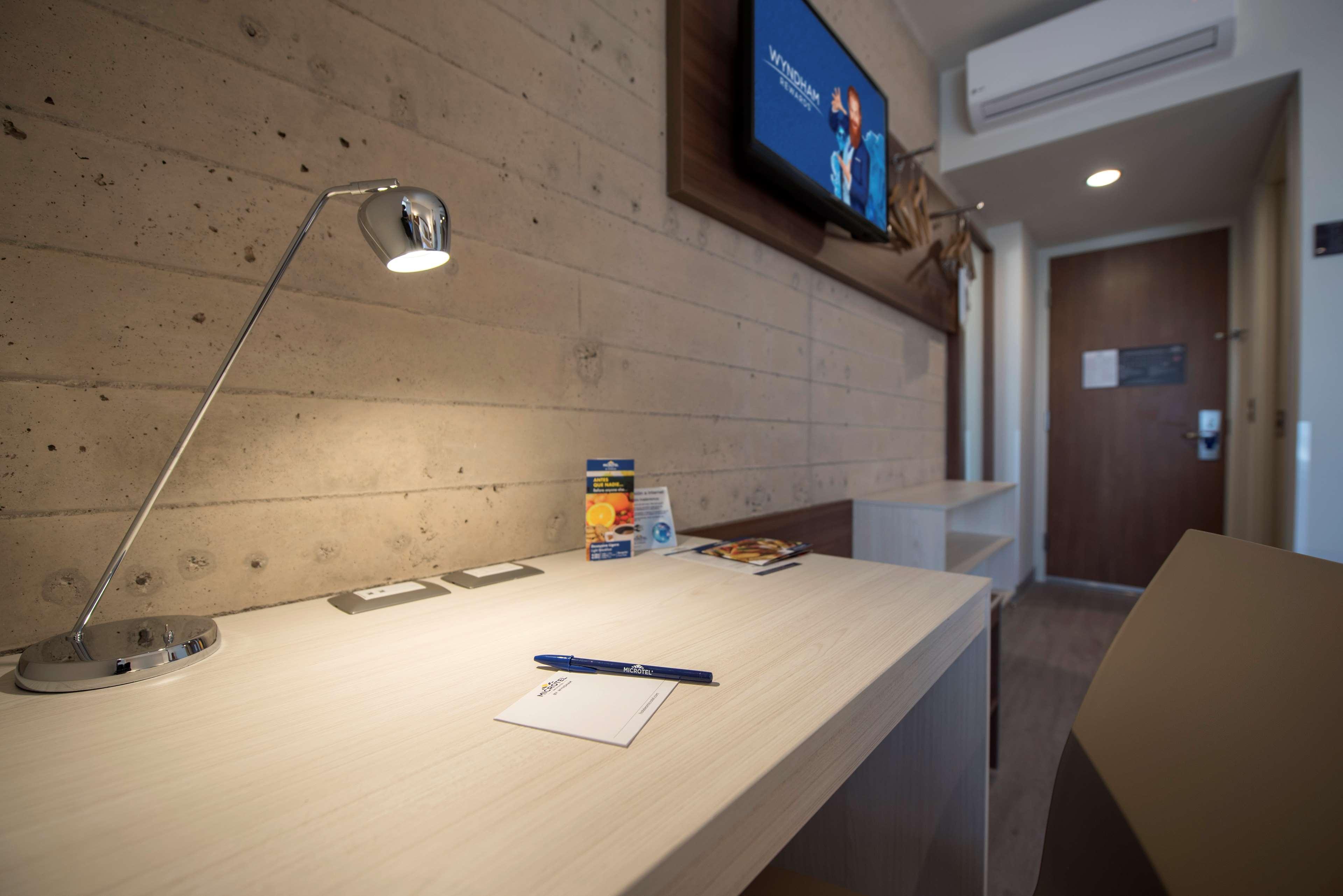 Microtel Inn & Suites By Wyndham San Luis Potosí Extérieur photo